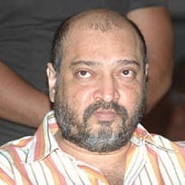 సూపర్ స్టార్ సోదరుడు మృతి.. షాక్ లో అభిమానులు!