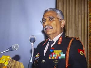 కొత్త త్రిదళాధిపతిగా  ఎంఎం నరవణెకే..?