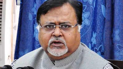 బెంగాల్ మంత్రి అరెస్ట్ కలకలం..