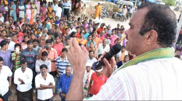 సోషల్ మీడియాలో కామెంట్స్ తో రెచ్చిపోతున్న కోమటిరెడ్డి ఫ్యాన్స్..
