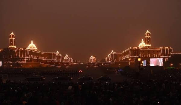 ఢిల్లీ విజయ్ చౌక్ వద్ద.. అద్భుత దృశ్యం ఆవిష్కృతం!