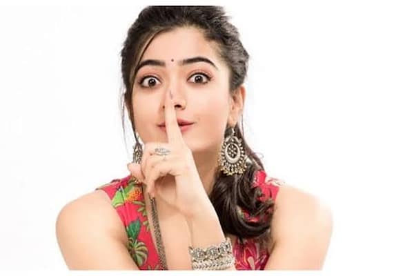 బాలీవుడ్ స్టార్ హీరో మూవీలో రష్మిక స్పెషల్ సాంగ్..?