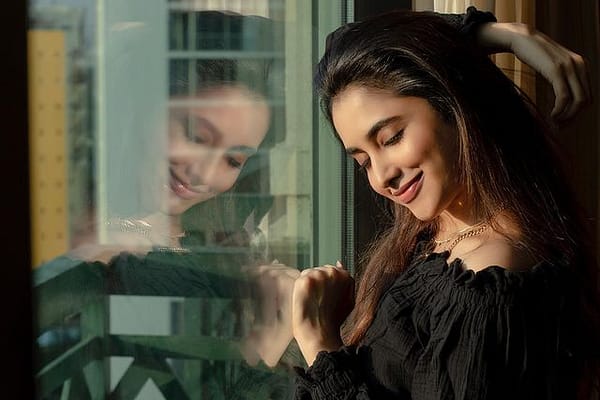 అందంతో పిచ్చేక్కిస్తున్నప్రియాంక అరుళ్ మోహన్…