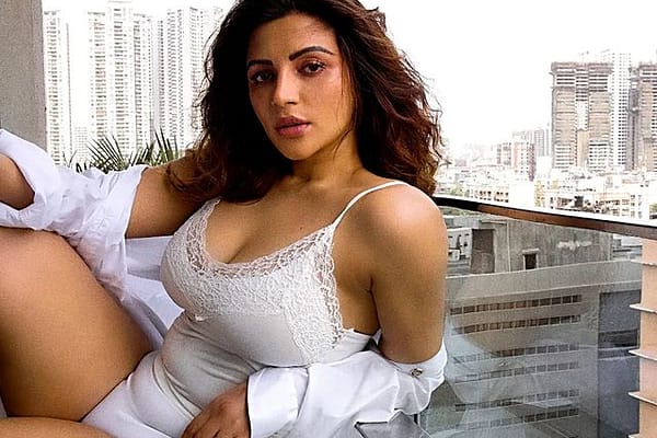 షామా సికిందర్ గ్లామరస్ ఫొటోస్..!