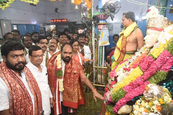 సాయిబాబా ఆలయంలో ఎమ్మెల్యే భూపాల్ రెడ్డి ప్రత్యేక పూజలు!