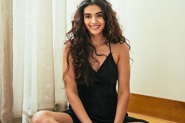 అందాలతో కవ్విస్తోన్న మజిలీ భామ !