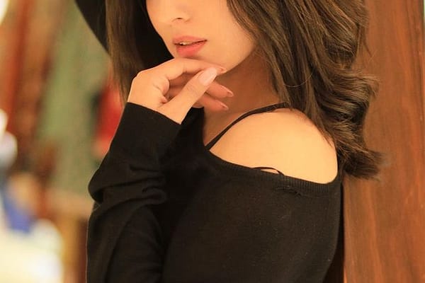 అందాల గేట్లు ఓపెన్ చేసిన సిద్ధికా శర్మ  ..