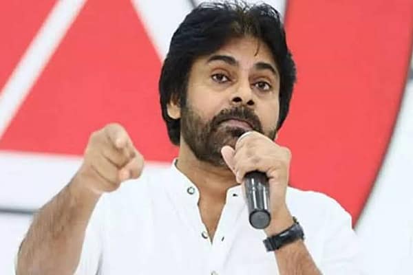 విద్యాలయాలను వైసీపీ కార్యాలయాలుగా మార్చవద్దు: పవన్ కళ్యాణ్