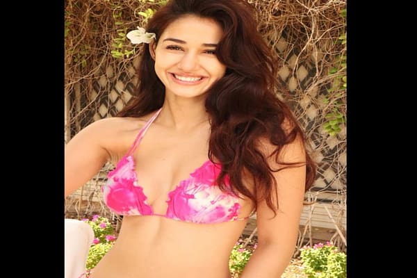 Bollywood hot actress boldness photos