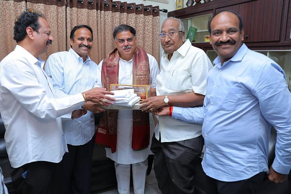 వైసీపీ నాయకుల చవకబారు మాటలు మానుకోవాలి: నాదెండ్ల