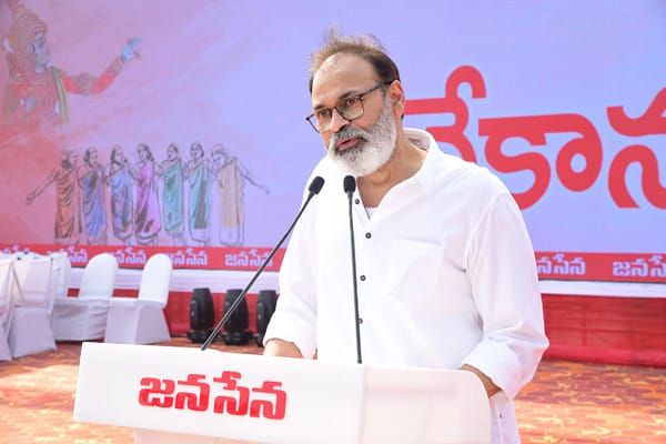 వైసీపీ పతనాన్ని కళ్లారా చూస్తాం: నాగబాబు
