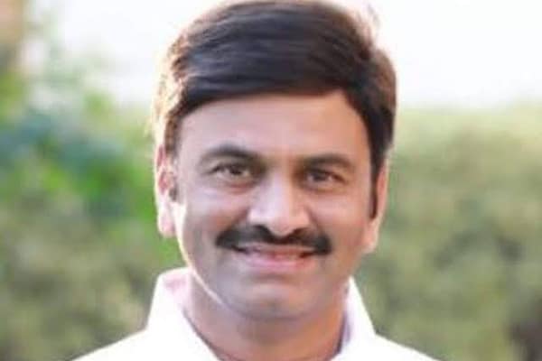 సిఐడి మాజీ చీఫ్ అక్రమ వసూళ్లపై విచారణ జరిపించాలి: ఎంపీ రఘురామ