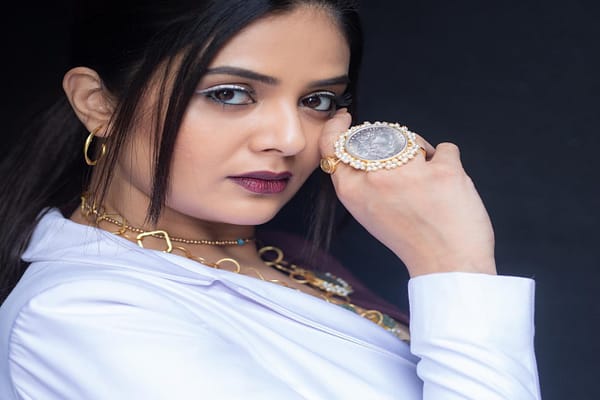 యాంకర్ శ్రీముఖి మైండ్ బ్లోయింగ్(ఫోటోస్)