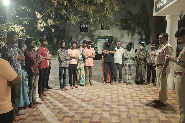 Nalgonda: గంజాయి సేవిస్తూ పట్టుబడిన యువతకు టూ టౌన్ సీఐ, ఎస్సై కౌన్సిలింగ్..