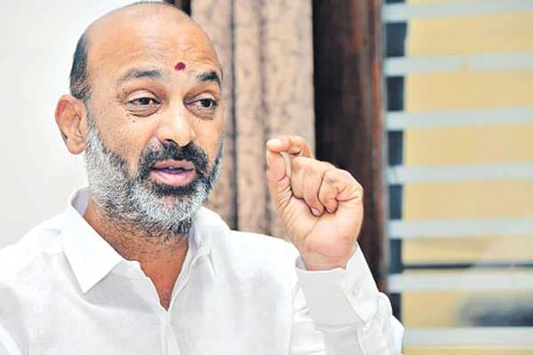 అమిత్ షా, జేపీ నడ్డాలను చంద్రబాబు కలిస్తే తప్పేంటి?: బండి సంజయ్