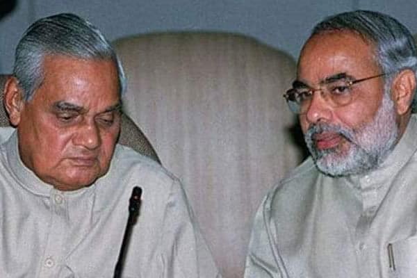 ఓబీసీ ‘తేలీ’ మోదీ వల్లే రాహుల్ గాంధీపై అనర్హత వేటు పడిందనే కొందరి బాధ సబబేనా?