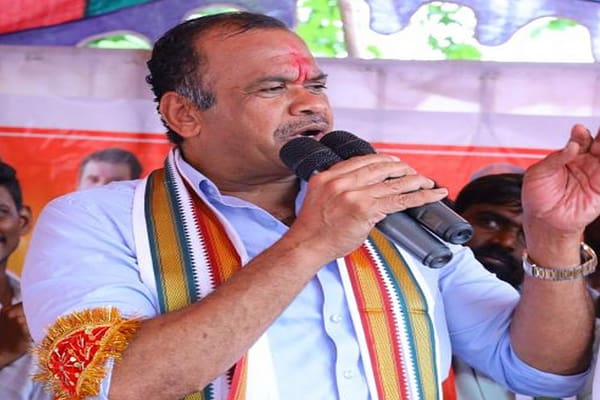 కాంగ్రెస్ పార్టీ  మారతాననేది ఊహాగానమే.. తప్పుడు ప్రచారం చేయోద్దు