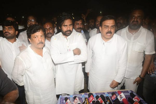 విపక్షాలు వస్తే గానీ ధాన్యం కొనరా?: పవన్ కళ్యాణ్