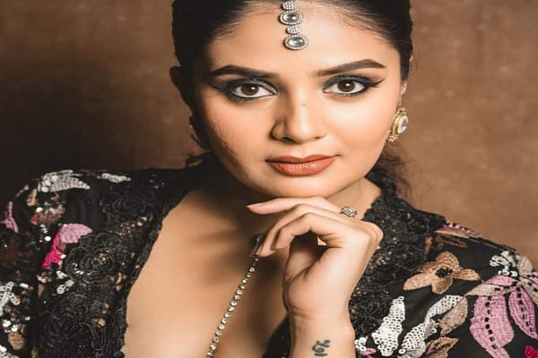 అందాలతో చిత్తు చేస్తున్న బుల్లితెర ముద్దుగుమ్మ..