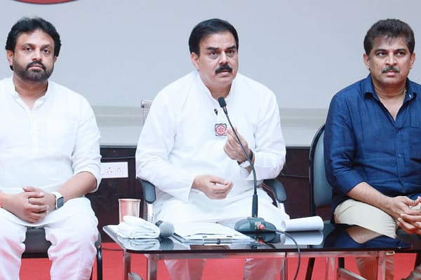 అరాచకంతో అందలం నిలబెట్టుకోవాలనేది జగన్ కుతంత్రం: నాదెండ్ల మనోహర్