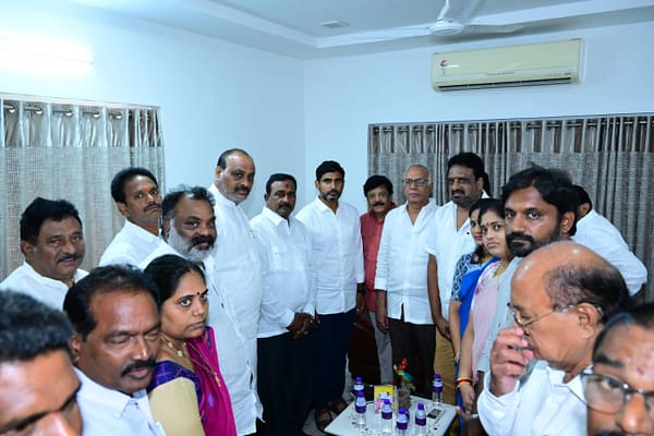 లోకేష్ ను కలిసిన  జనసేన నేతలు..చంద్రబాబుకు సంపూర్ణ మద్దతు….