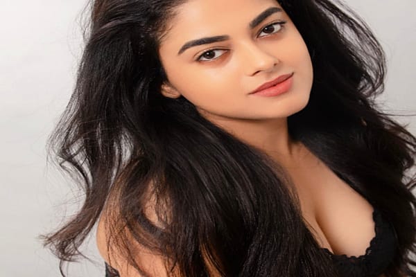 Actress Siddhiidnani Ravishing