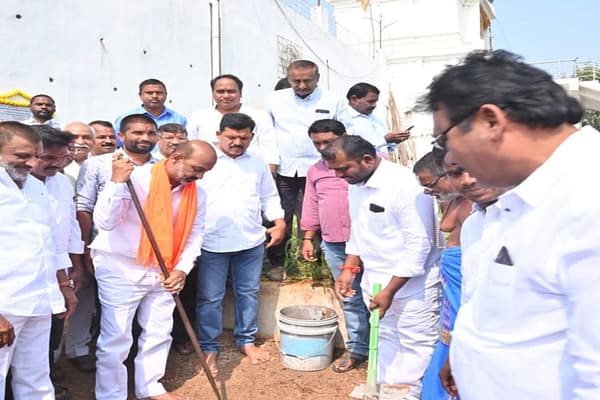 Bandisanjay: కోదండరామాలయ కమ్యూనిటీ హల్ భూమి పూజలో బండి సంజయ్..