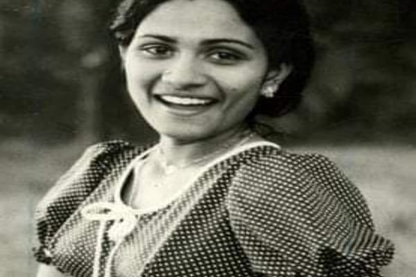 Shobha: 18 ఏళ్లు నిండకుండానే తనువు చాలించిన హీరోయిన్ విషాద కావ్యం..