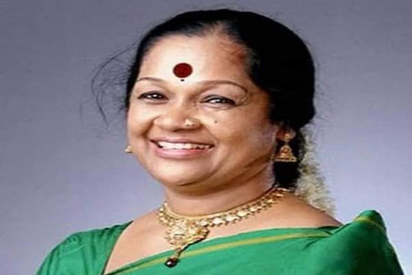 కళాకారులు కాకుల మాదిరి కొన్నిసార్లు నోరు పారేసుకుంటారెందుకో?