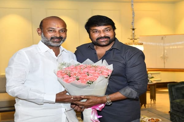Bandisanjay: ఒకే ఫ్రేంలో ” మాస్ ”  హీరోలు..!