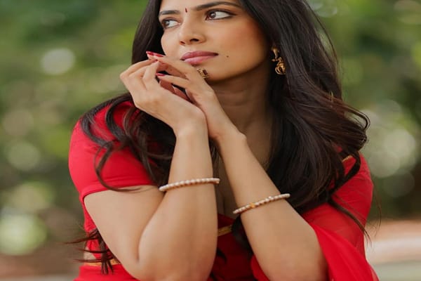Actress: Kollywood sensation beauty Ravishing photos viral
