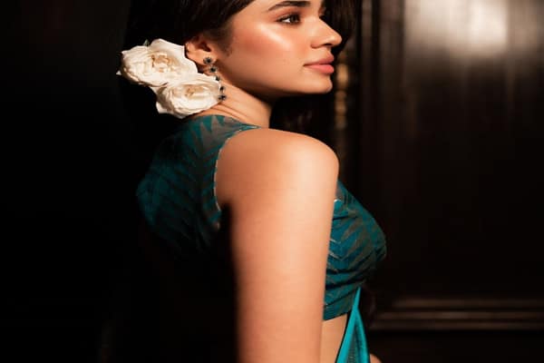 actress: krithishetty Mesmerizing photos viral