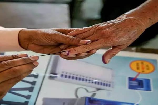 JammuKashmir: ఎమోషనల్ సెంటిమెంట్ తో జమ్ము కాశ్మీర్ ఎన్నికలు..!