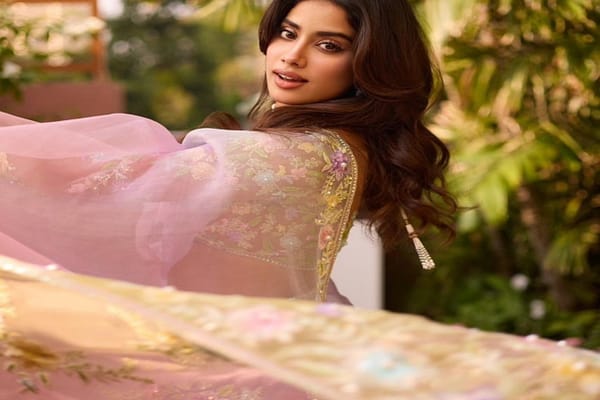 Actress: janhvi Kapoor Traditional attire..