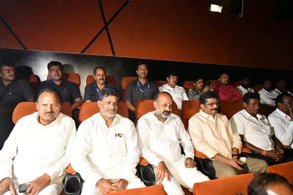 Bandisanjay: మహారాష్ట్రలో రేవంత్ చెప్పేవన్నీ అబద్దాలే: బండి సంజయ్