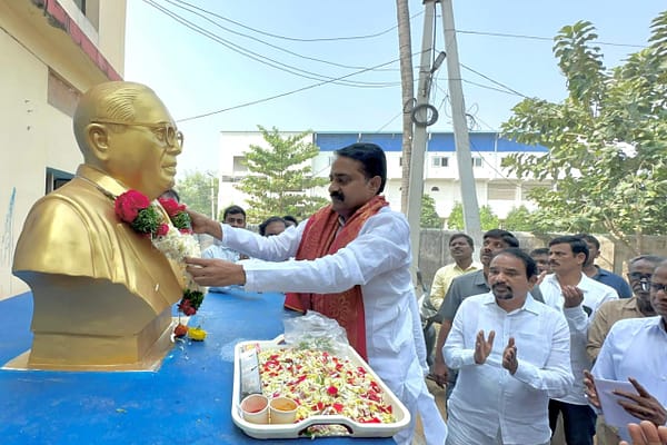 SURYAPETA: చివ్వెంలలో ఉమ్మడి డైట్ పెంపును ప్రారంభించిన టూరిజం కార్పొరేషన్ చైర్మన్ పటేల్ రమేష్ రెడ్డి..!