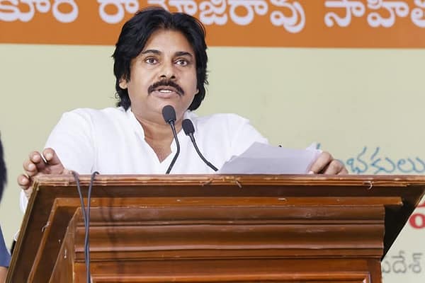 PawanKalyan: నాకు జీవితంలో ధైర్యం నింపింది పుస్తకాలే: పవన్ కళ్యాణ్