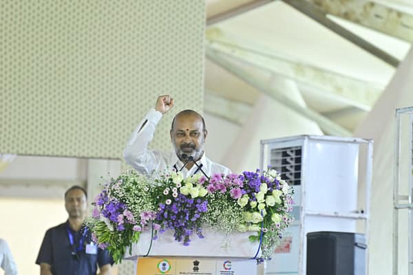 Nizamabad: తెలంగాణ ప్రజలారా బీజేపీకి అవకాశం ఇవ్వండి: బండి సంజయ్