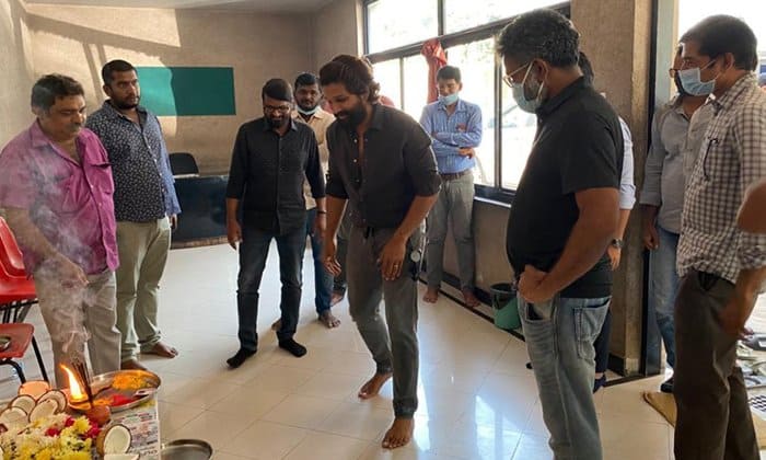 allu-arjun-and-sukumar-movie-Pushpa-Dubbing-starts.jpg
