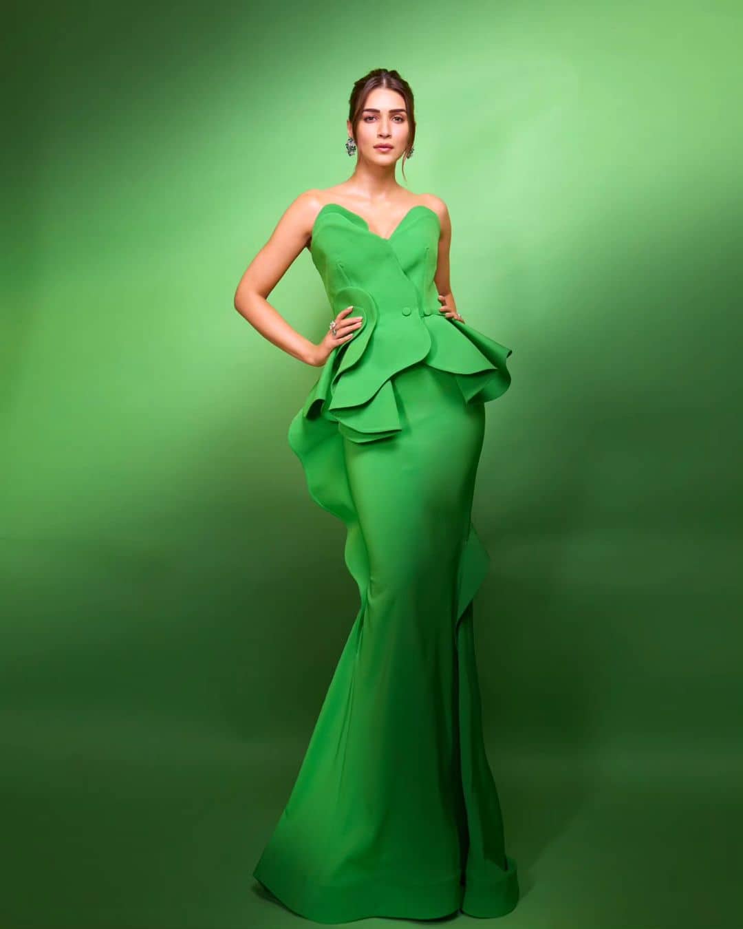 Kritisanon, kritisanon, actress, actress photos, bollywood 