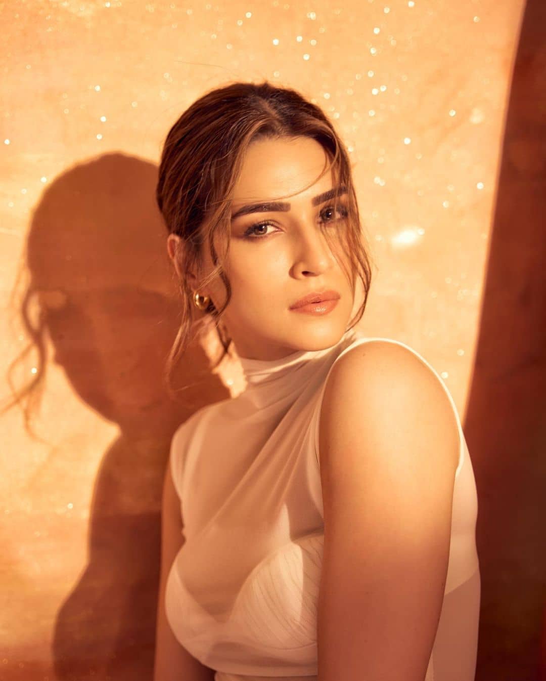 Actress, gallery, Kritisanon, bollywood, newsminute24 